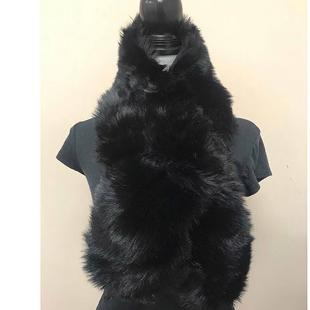 Realistic Black Faux Fur Scarf, NWT
